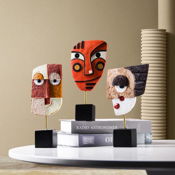 Nordic Resin Crafts Abstract Face Art Ornament Creative Living Room Wine Cabinet Decoration Manual Resin Home Decoration