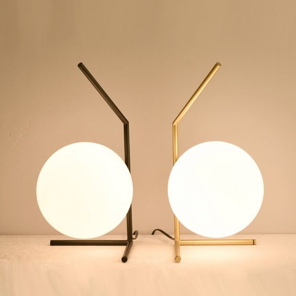 Lampe de table minimaliste en or et en verre blanc, style nordique moderne, avec trépied en fer, pour salon, lampe de bureau, IC