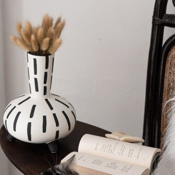 Vase Original peint à la main noir et blanc fait à la main rétro art rond ventre ligne accessoires pour la maison décoration chez l'habitant ameublement